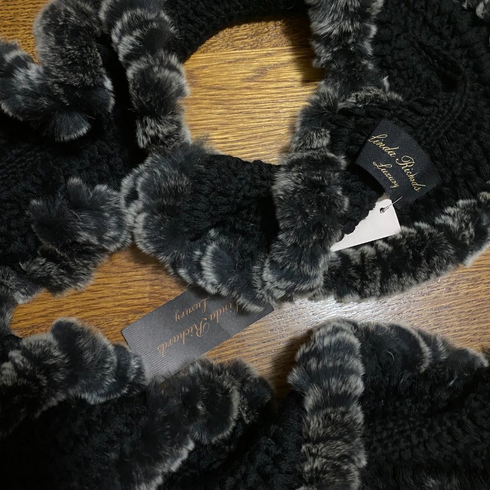 Linda Richards Luxury Black Wool Knit Rex Rabbit Fur Scarf. NWT...